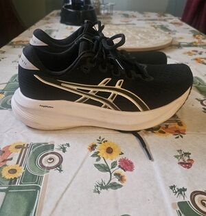ASICS Women's Black and White Running Shoes Gel Excite 11 Amplifoam Size 7.5